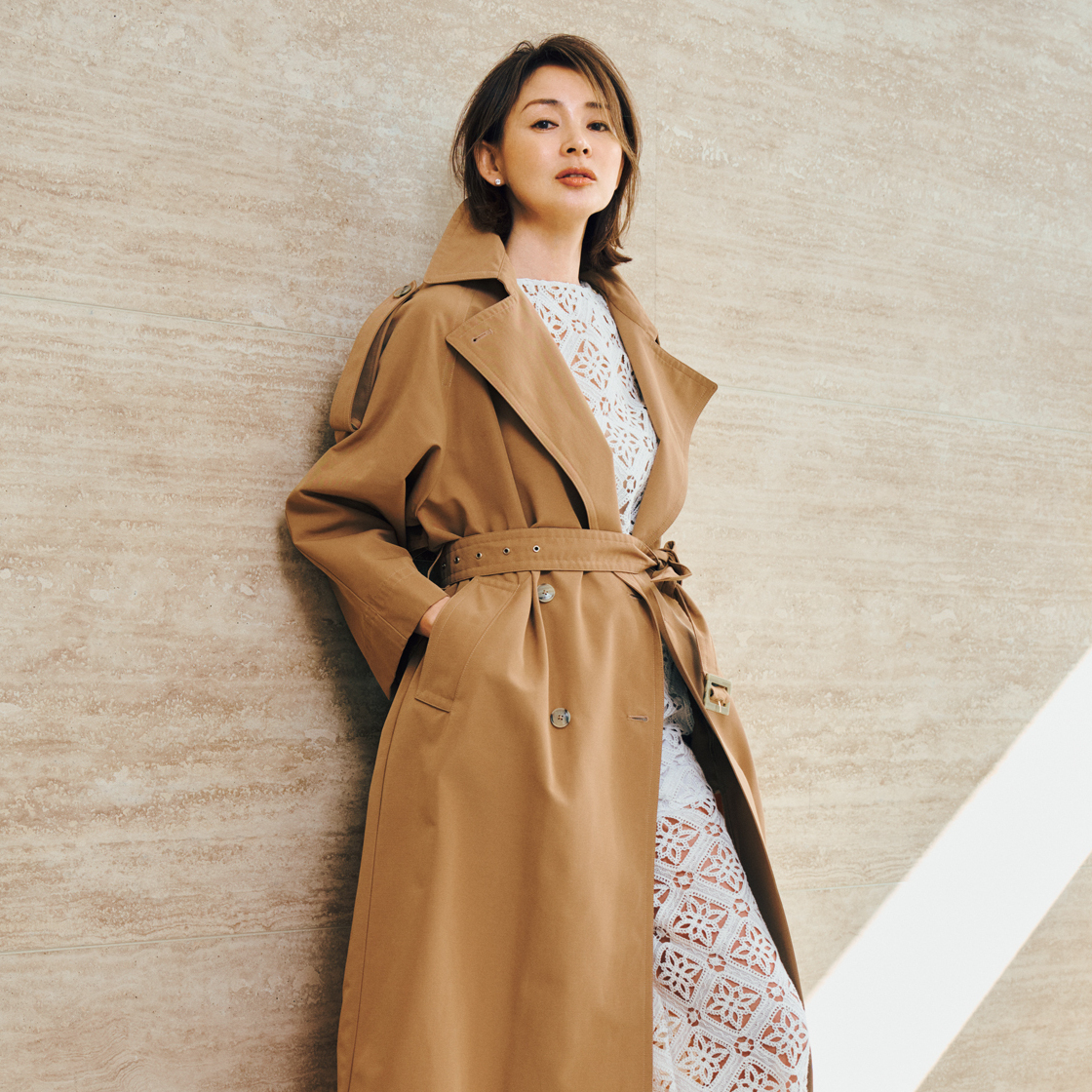 【洗練ニュアンスカラーを軽やかにまとって】リュクスな春は「ヘルノ」から始まる