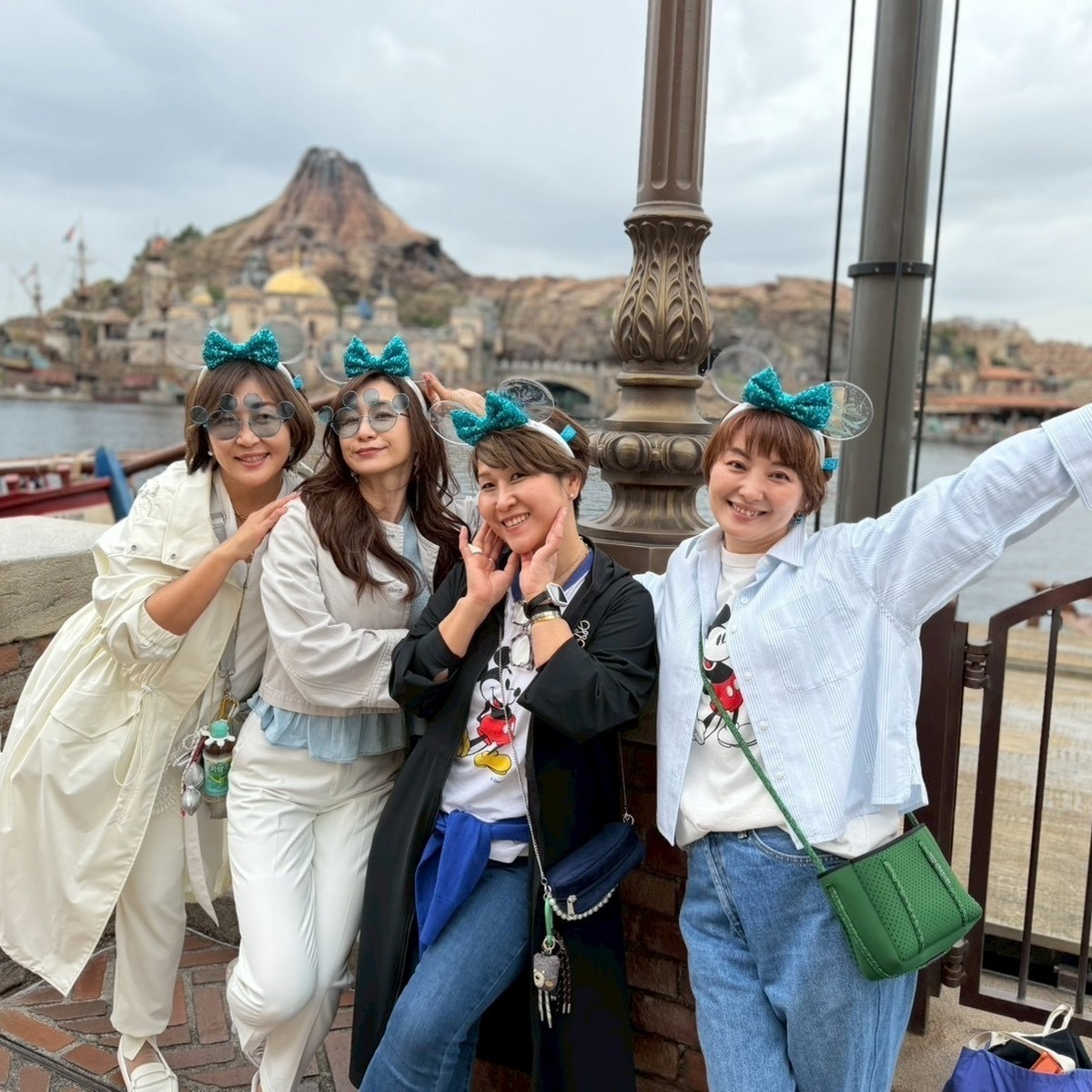 ディズニーシー25周年♡大人の爽やかリンクコーデで楽しむ春ディズニー