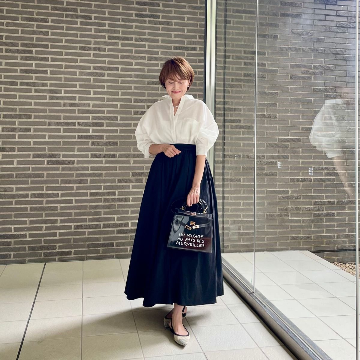 GUシャツ×世界観コーデ。話題のシャツ、大人はこう着る。