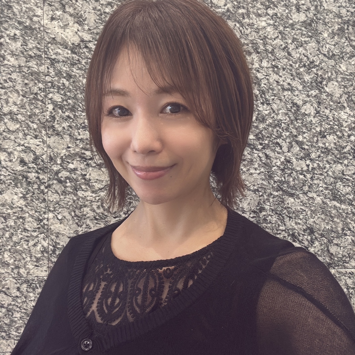 大人の外ハネスタイル