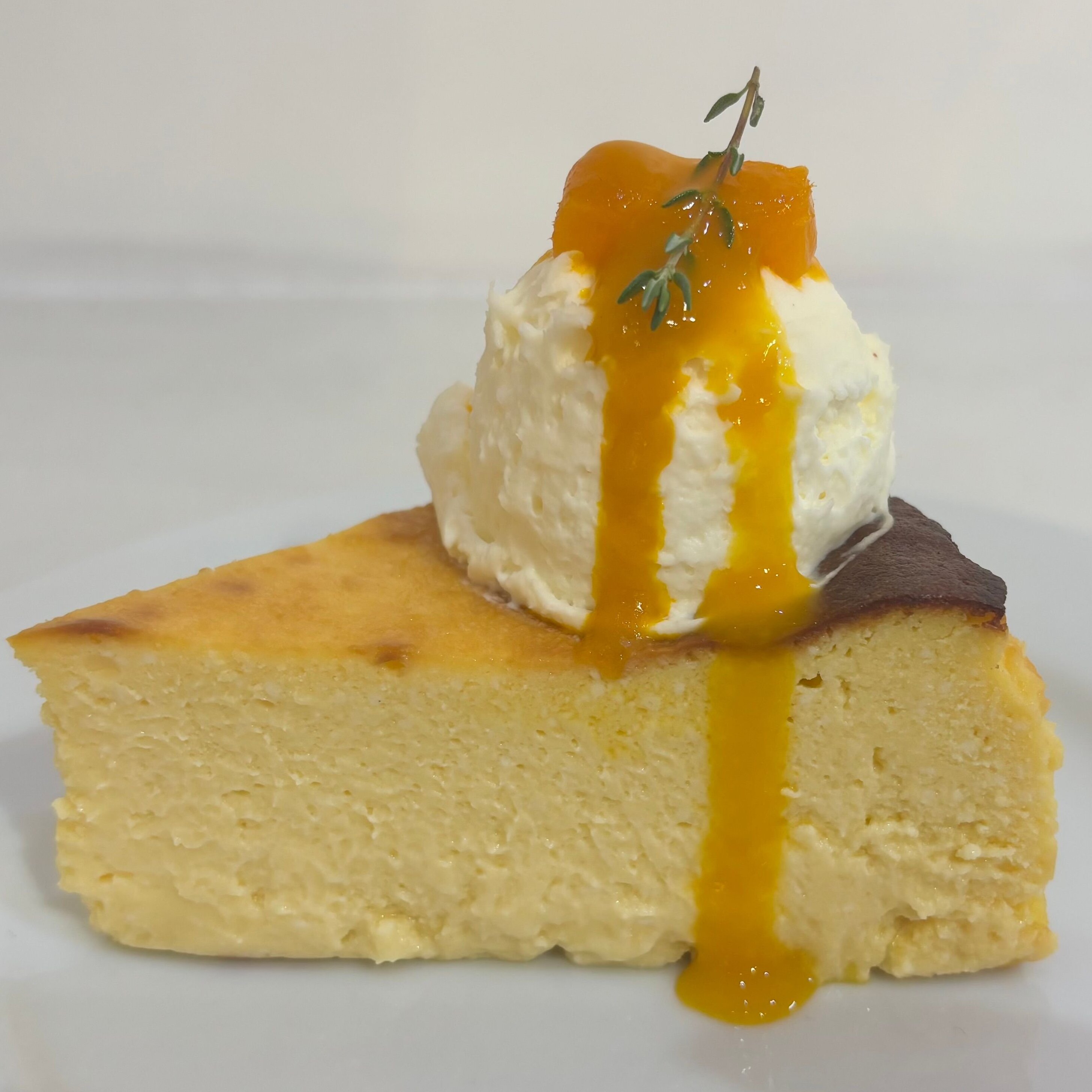 【自由が丘さんぽ①】チーズケーキ専門店・夏の新商品『マンゴーバスクチーズケーキ』