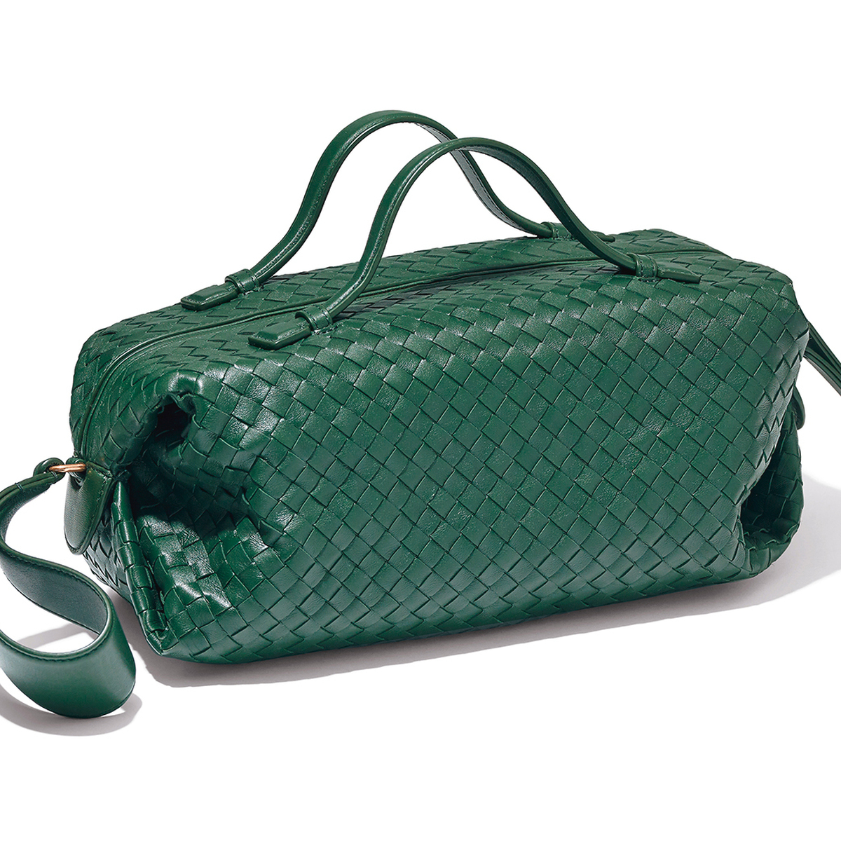 大人の洗練を極める名品を今こそ。ボッテガ・ヴェネタのハンドバッグ、ジミー チュウのクリスタルシューズ