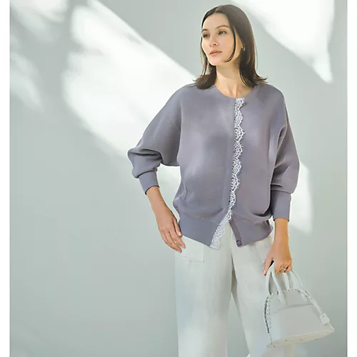 【50代 ファッション】売れ続けるのは理由がある！「Room no.8」のレースアイテムは早い者勝ち！【E by éclat ウォッチャー・Ｆ美の深掘りダイアリー】