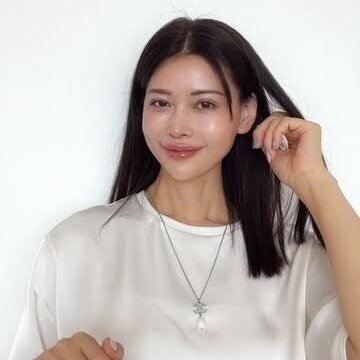 白髪とうねりを同時にケア。50代の髪悩みに嬉しいウエラのヘアケアアイテム。