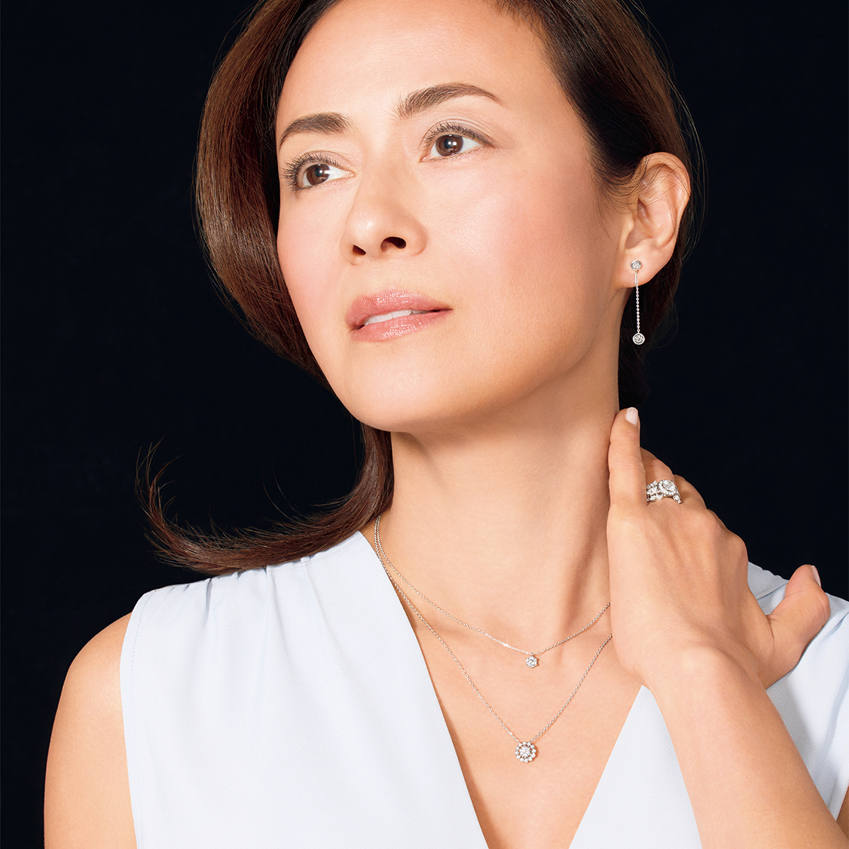 後藤久美子、至高の輝きと洗練のエクセルコ ダイヤモンドをまとう