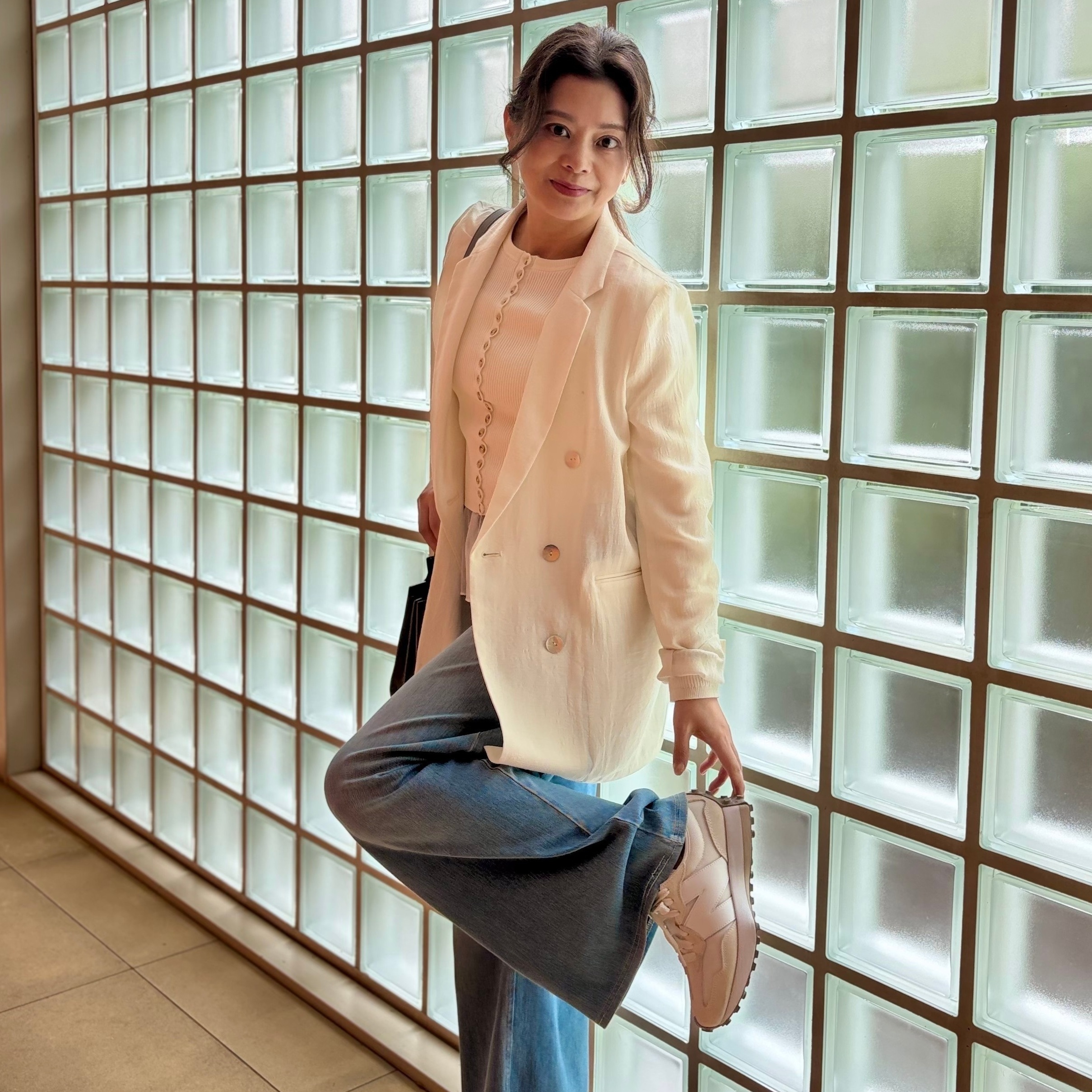 【50代 春コーデ】GUペプラムインナー×ニューバランス327でつくる大人のきれいめカジュアル