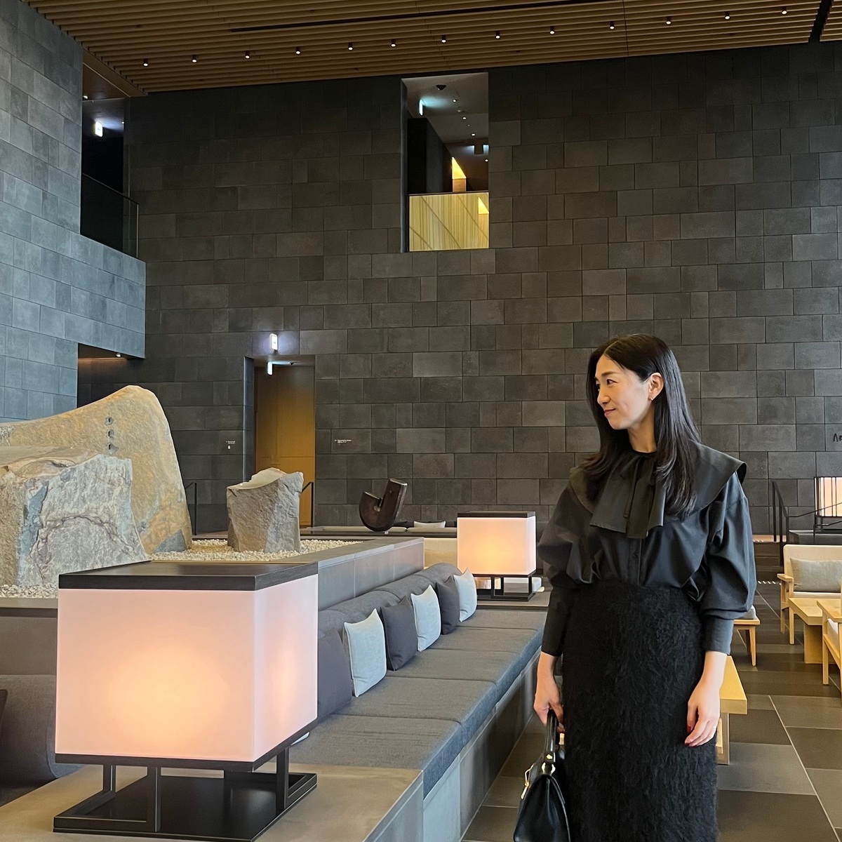 Black × Red  苺アフタヌーンティーの配色コーデ