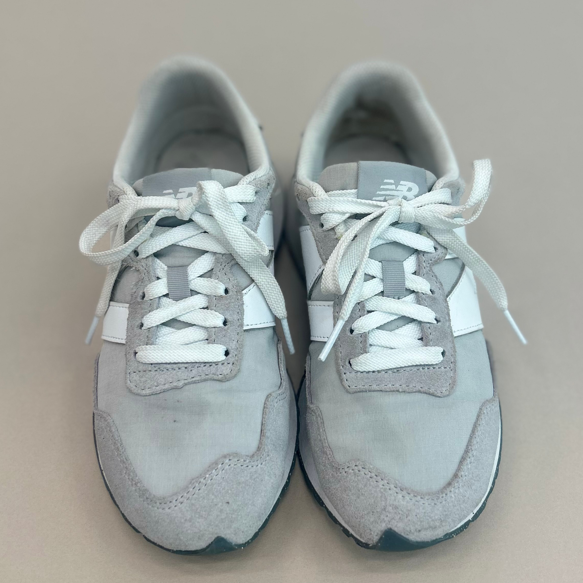 春色ベーシックカラーのニューバランス237が使える！【エクラ編集部員の偏愛名品図鑑 #15 】