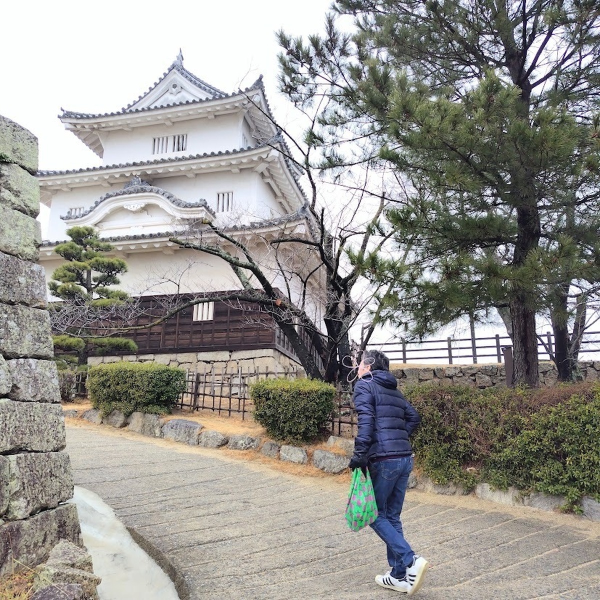 石垣の名城🏯　丸亀城へ