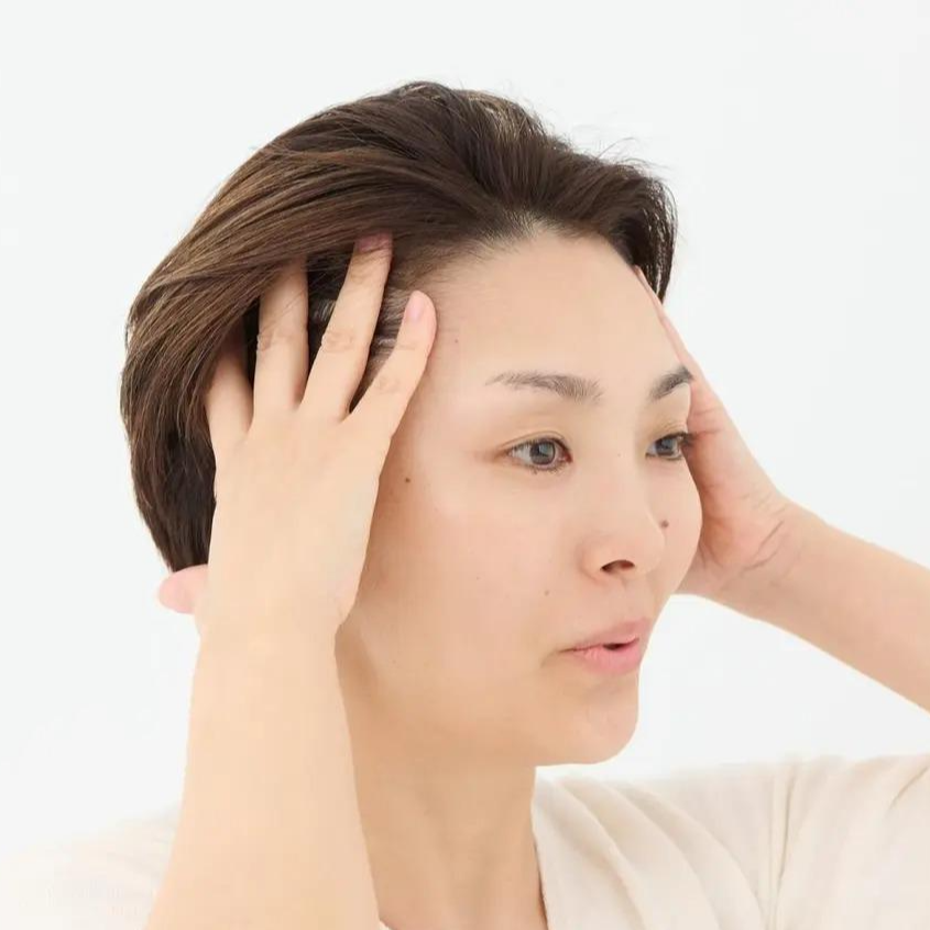 メイク前に！頰が上がり・たるみが目立たなくなるマッサージ【40代・50代のミラクルメイク術】