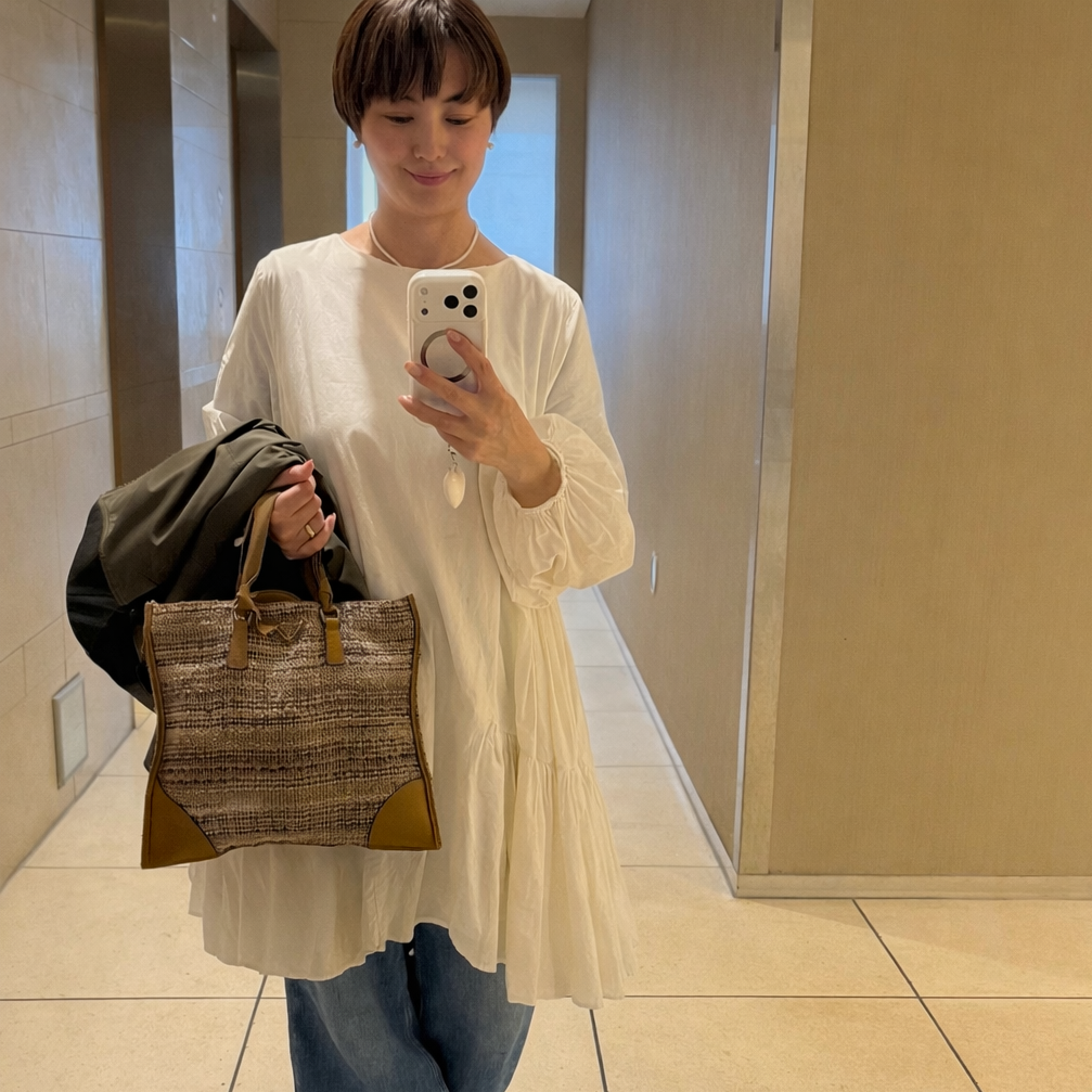20代に買ったPRADA　セルフヴィンテージバッグで春コーデ