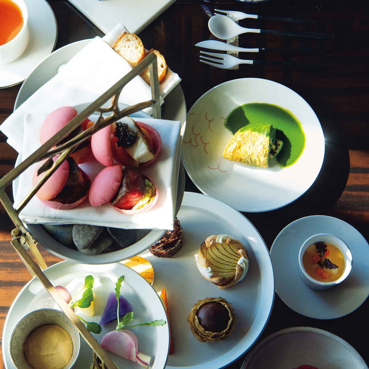 大人が本当に楽しめる『パレスホテル東京』のアフタヌーンティーは一段目の"セイボリー”に注目！