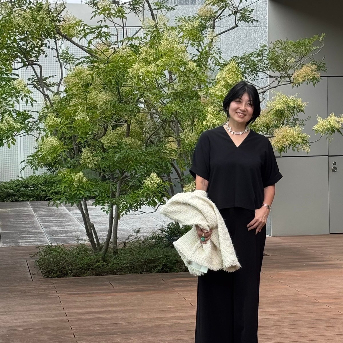 E by éclat 優美なセミワイドパンツで旅コーデ♪