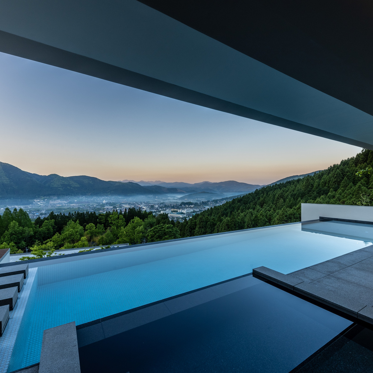 【大人のご褒美ひとり旅】美食家を虜に。贅沢に土地の恵を味わう「オーベルジュ」３選