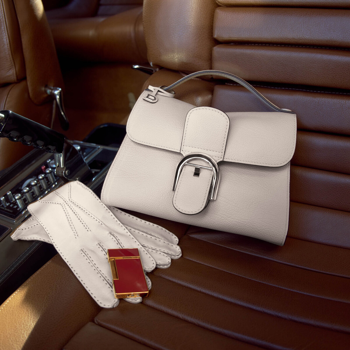 デルヴォーの新作「ブリヨン テンポ S」が活動的に過ごす女性の新たなパートナーに！