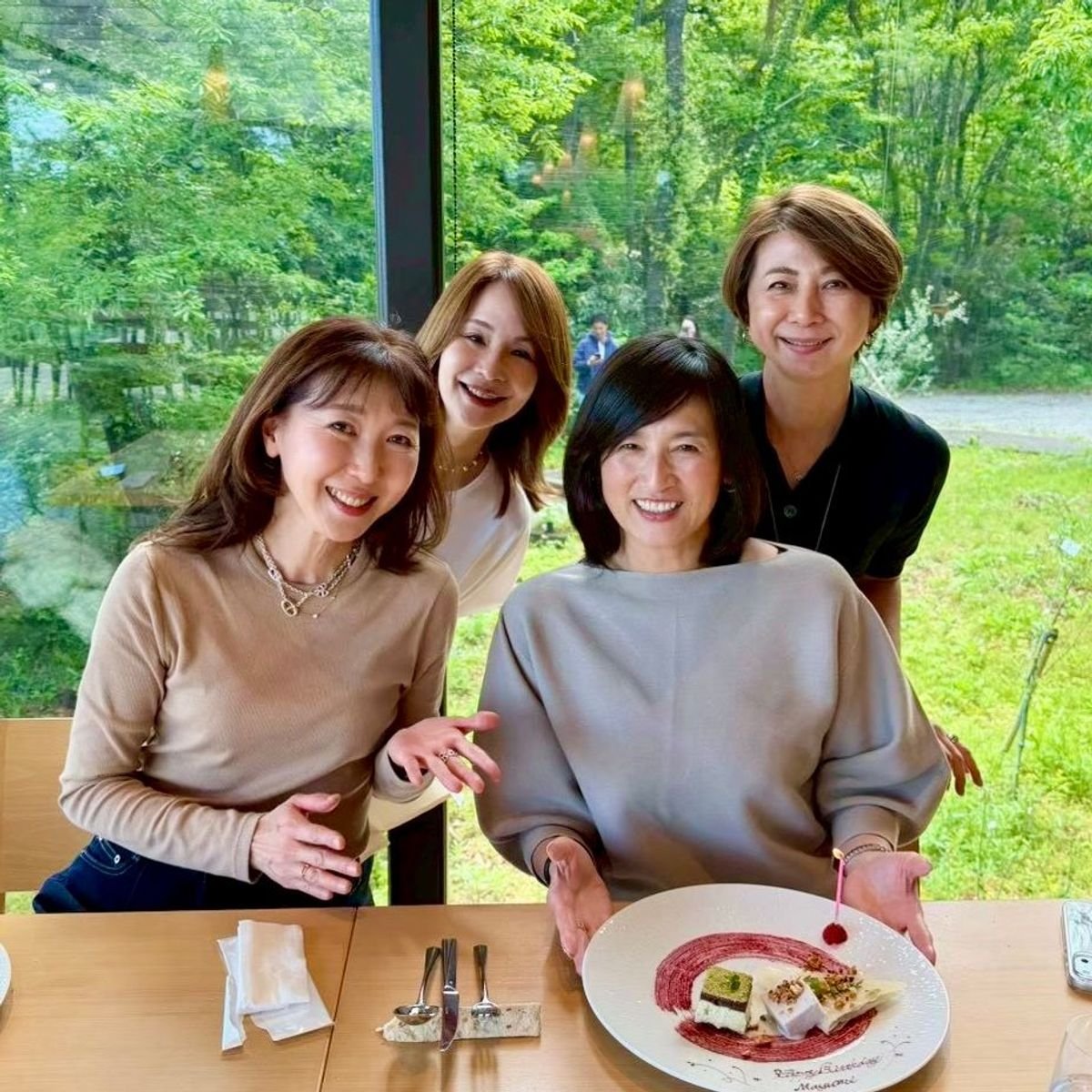 【伊豆】女子旅のシメは「ミクニ伊豆高原」✨帰りに駅で買える美味しい伊豆土産もご紹介。