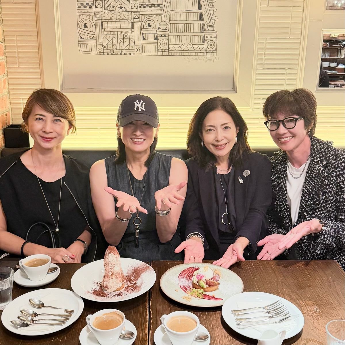 ZARAツイードジャケットで華組先輩と【〝カフェ〟に集う芸術家】展へ