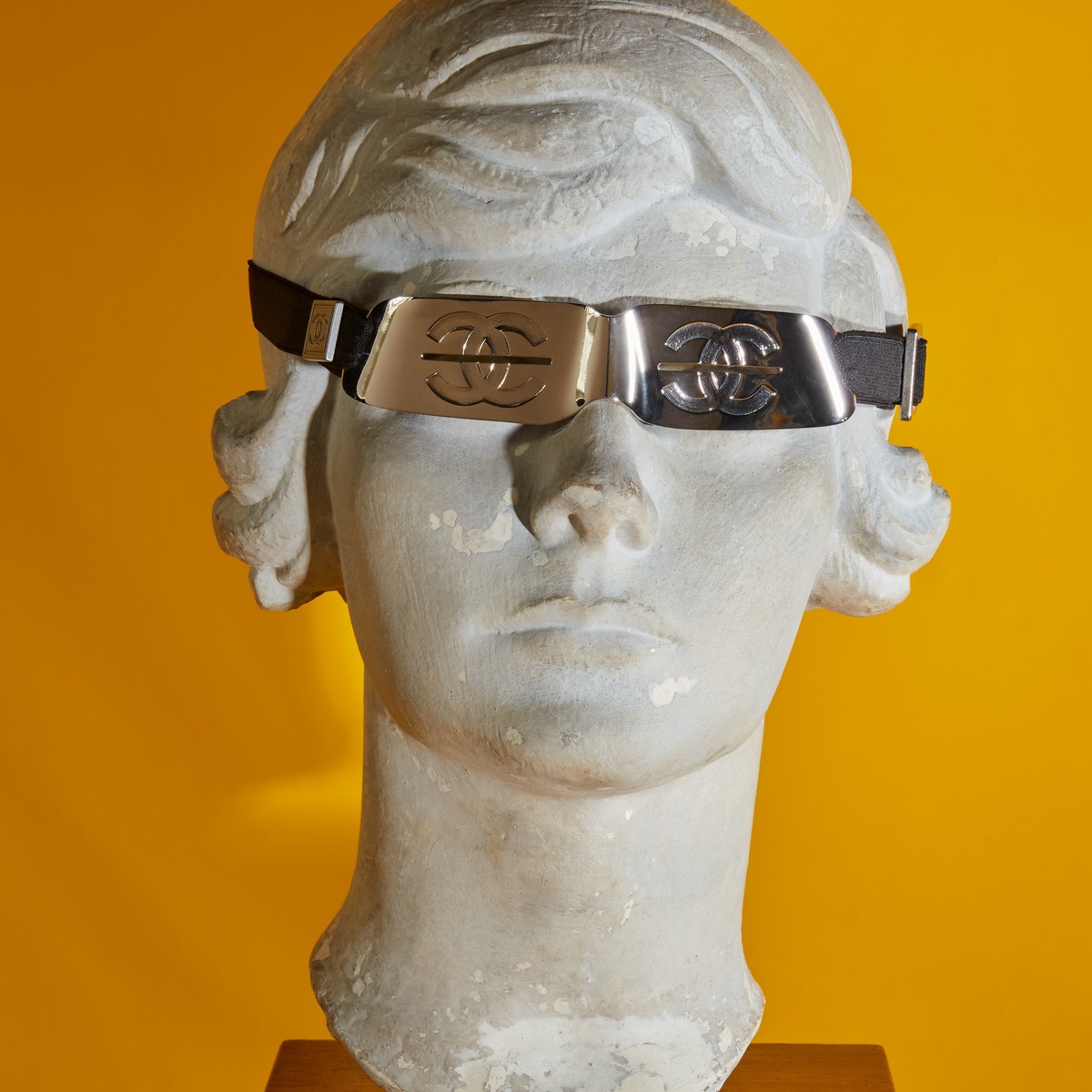 シャネル・ネクサス・ホールでアメリカ人写真家 ロー エスリッジの写真展を開催