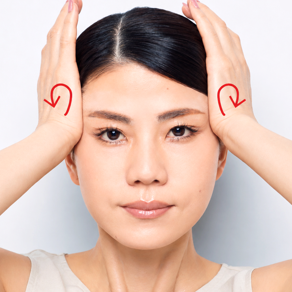 下半顔のもたつきを徹底オフ！ 瀬戸口めぐみさんが「フェイスライン」マッサージ を伝授【“夏だるみ”引き上げ大作戦】