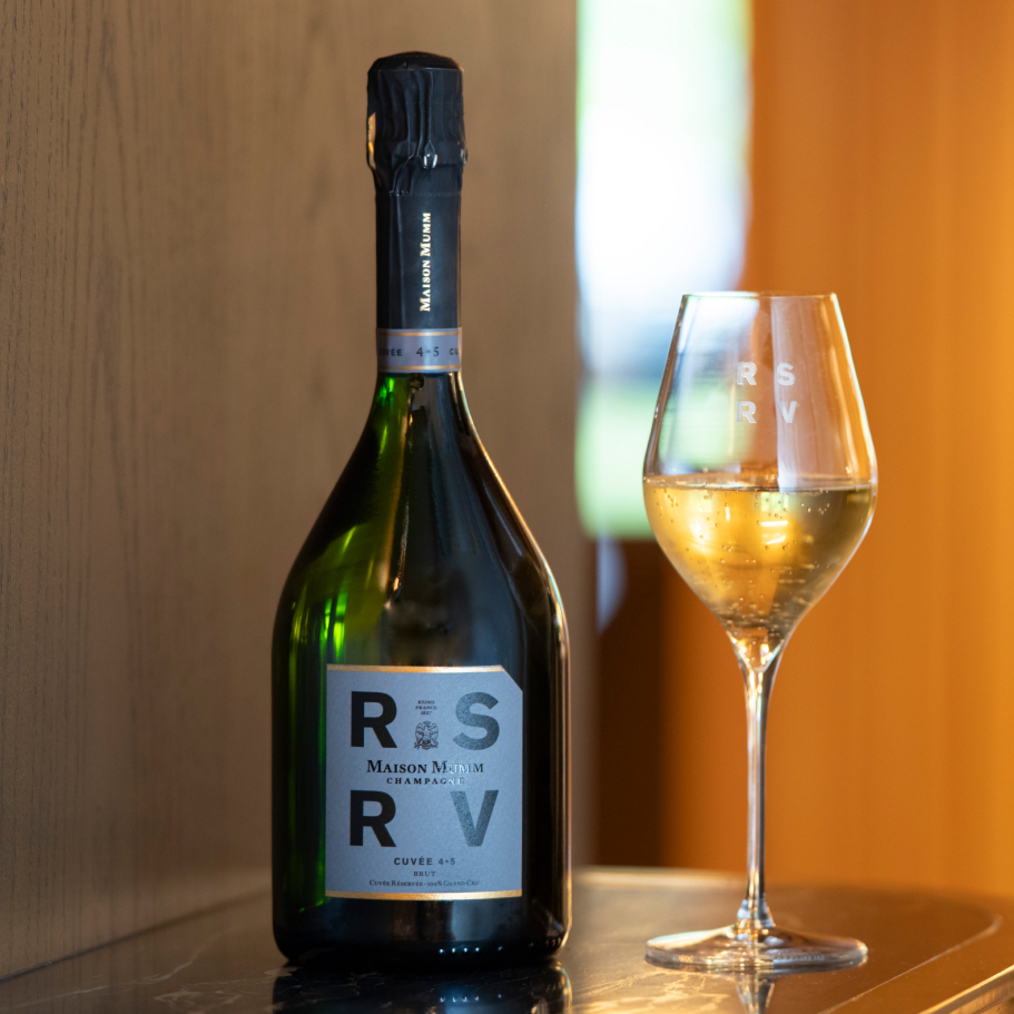 美食家たちに愛されてきたシャンパーニュ「RSRV」が初夏の食卓を華やかに彩る