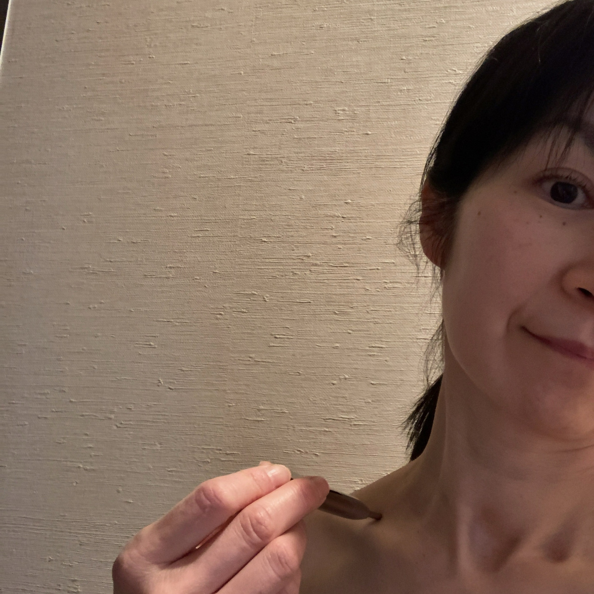 「SALONIA」のフェイスカレントポインターでリフトケア