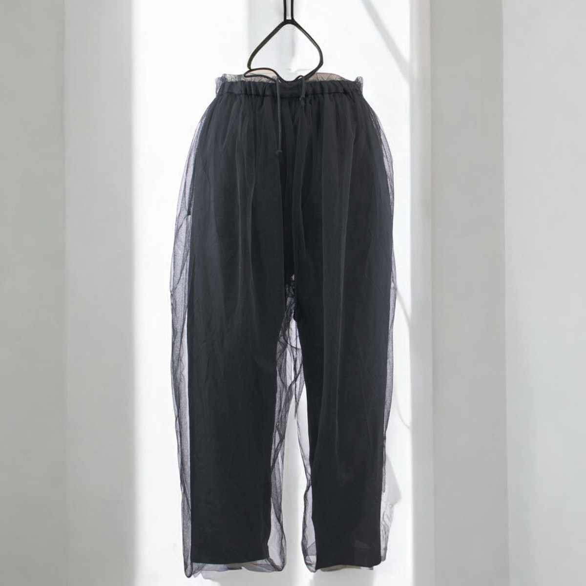 それどこの？と必ず聞かれる、小柄さんに優しいMIYAOのチュールパンツ　【エクラ編集部員の偏愛名品図鑑 #34】