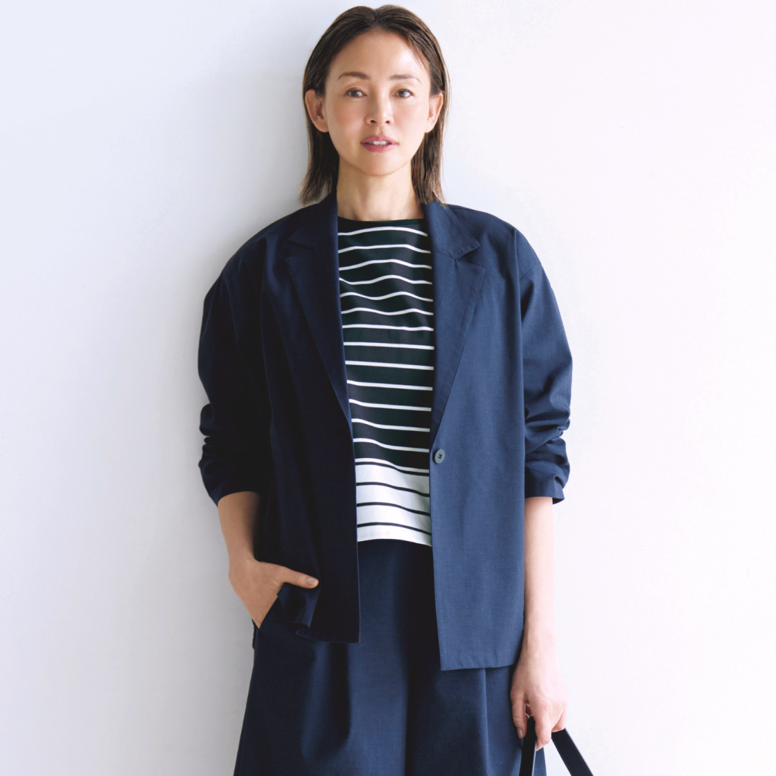 【スタイリッシュなリネンで涼やかなおしゃれを楽しむ】春の日常は「レキップ」とともに