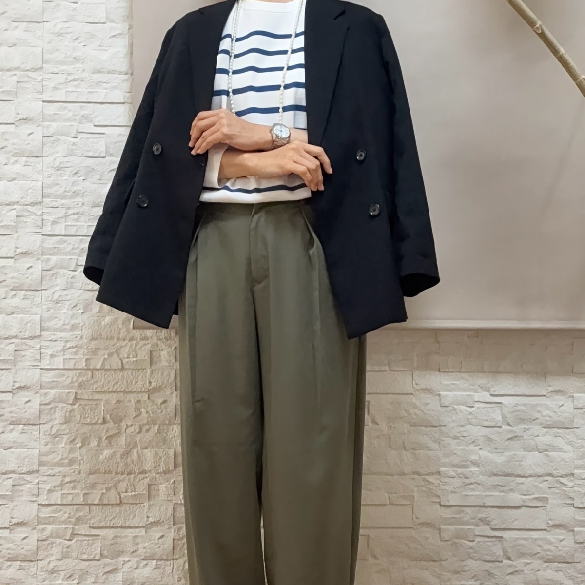 GUの白×ブルーボーダーニットで春コーデ