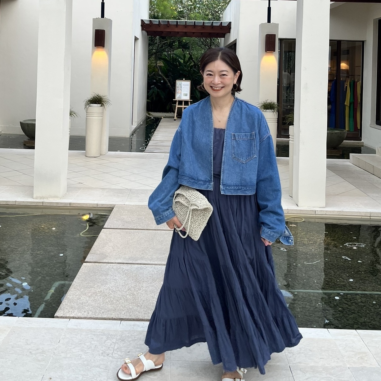 【エディター三尋木奈保「50代からのおしゃれごと」vol.4】沖縄リゾート旅のミニマムワードローブ