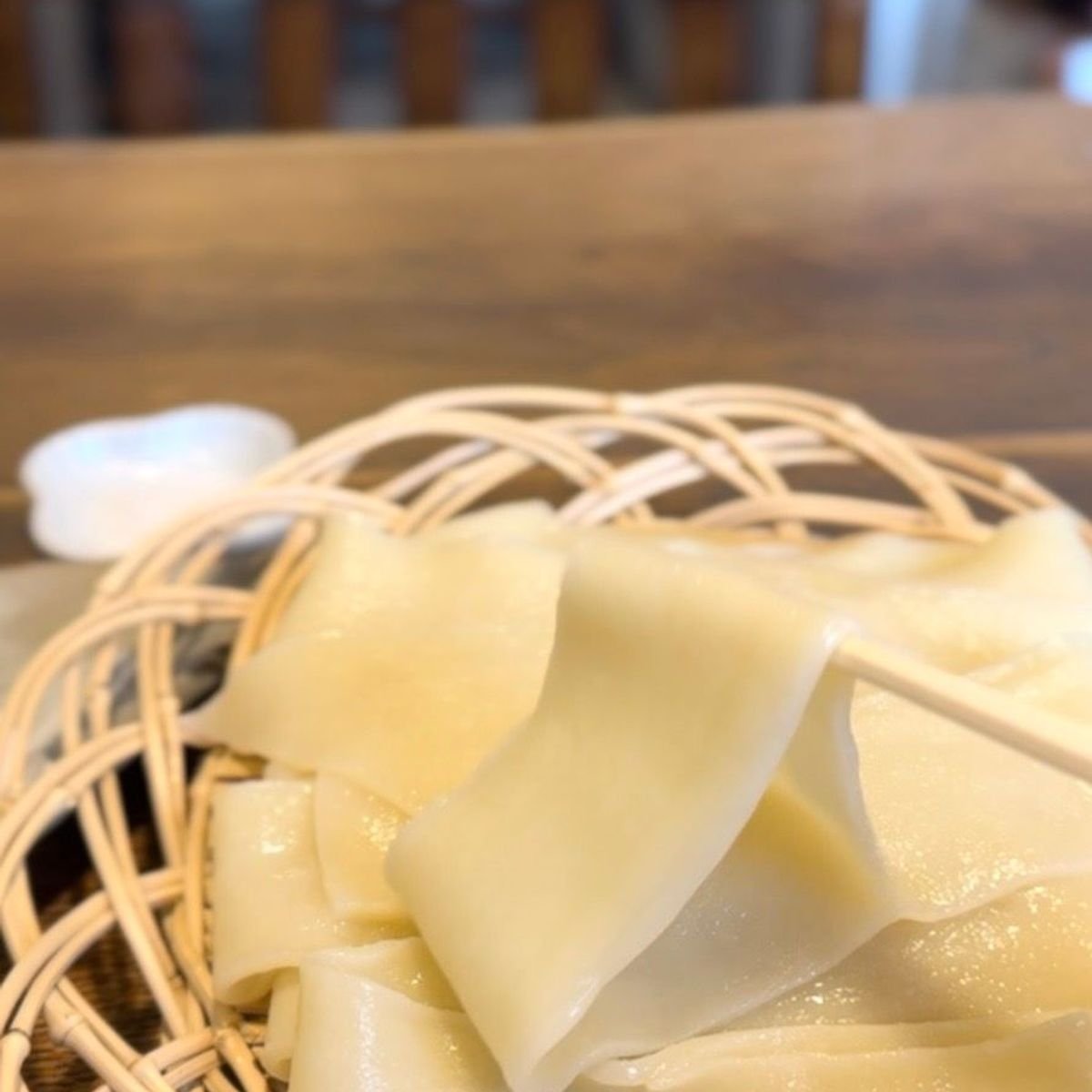 つるんと涼やか。桐生名物「ひもかわうどん」を久しぶりに