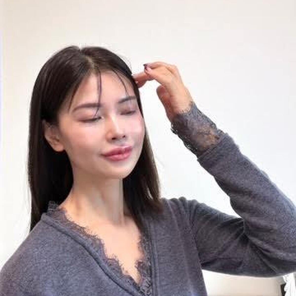 ピンク色のリップで始まる「大人の春」