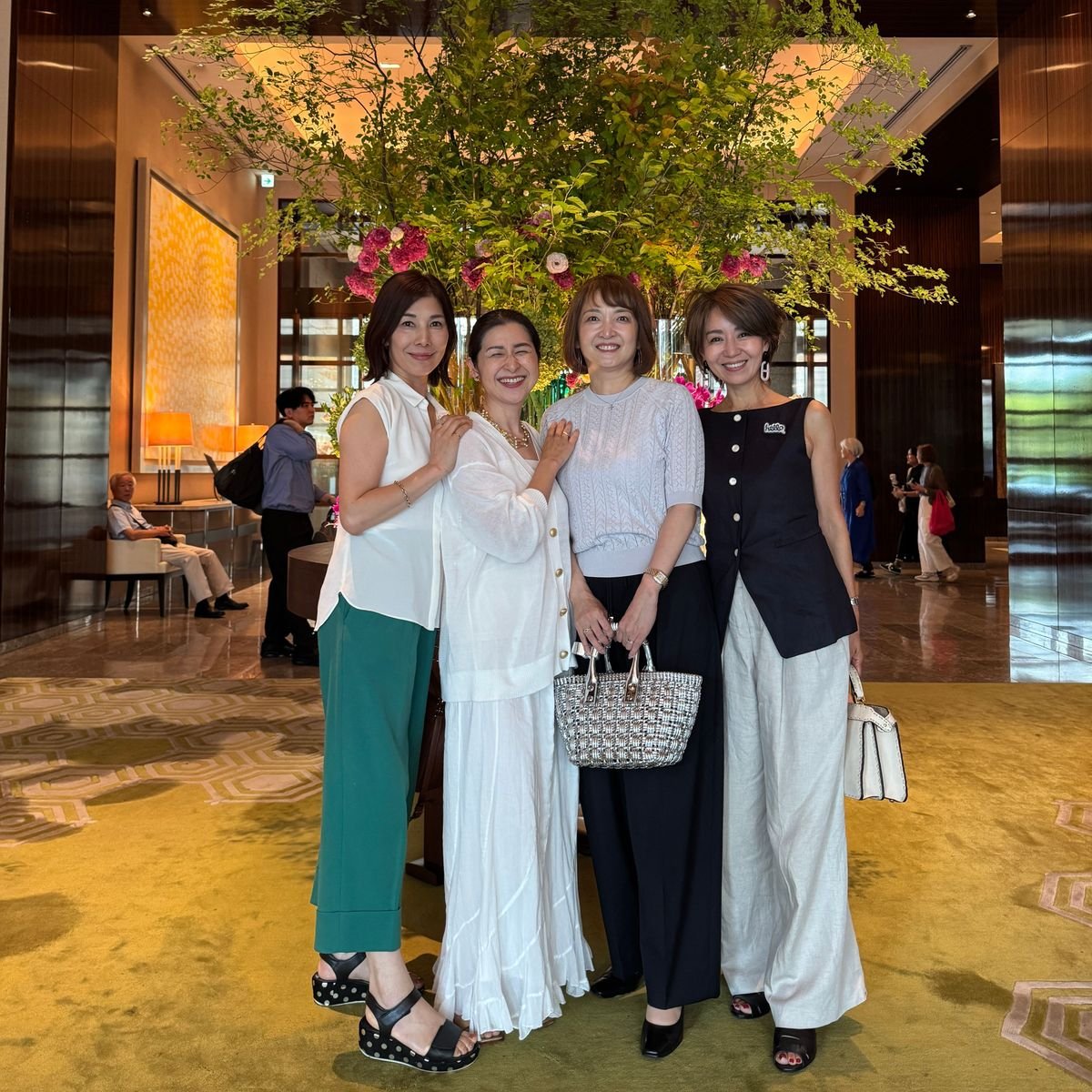 パレスホテル東京で華組女子会・時間を忘れて楽しむ大人のホテルランチ＆涼しげ夏コーデ