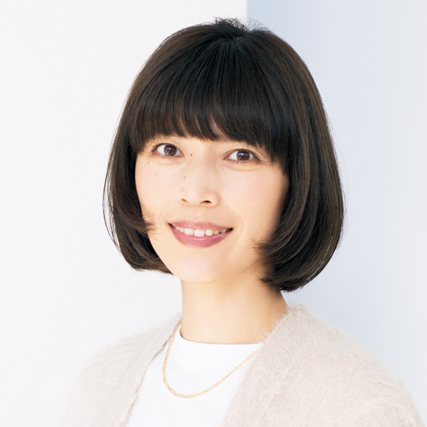 大人に似合う“姫カット”の前上がりボブで横顔美人【50代髪型・ヘアスタイル】