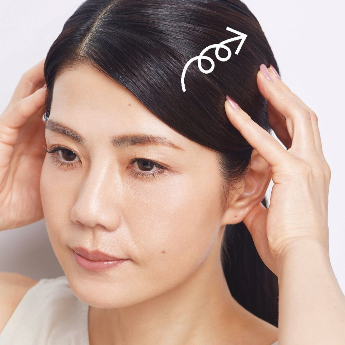 毎日5分でたるみを改善！ 側頭部の「頭皮ほぐし」マッサージのやり方 【“夏だるみ”引き上げ大作戦】