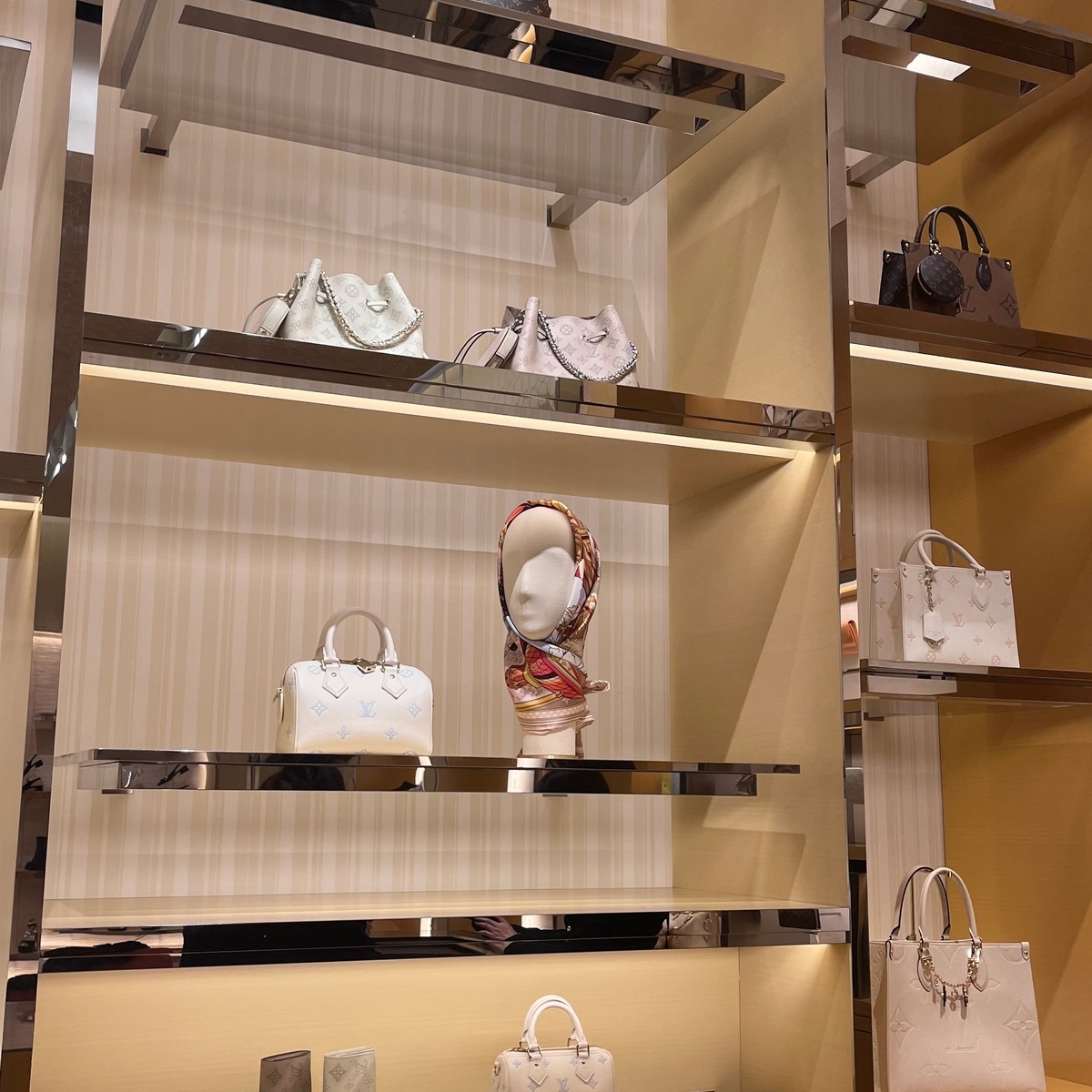 春に向けて新しいバッグを購入しました🌸