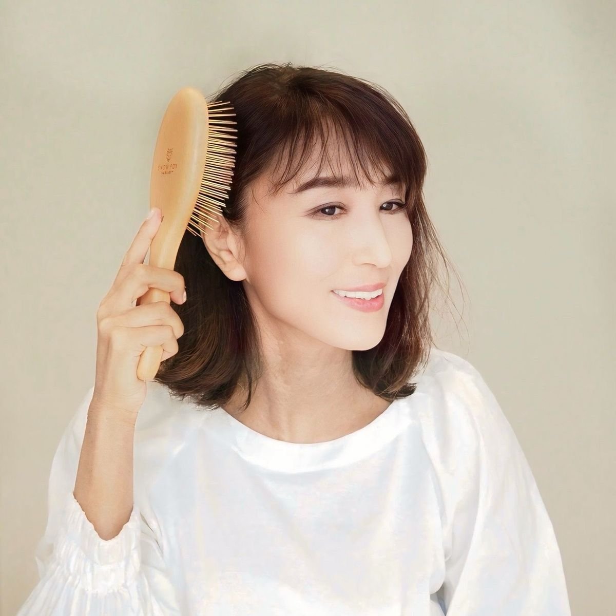 【エクラ10月号企画】50代の「夏だるみ」ケア！SNOW FOXのブラシをお試ししました