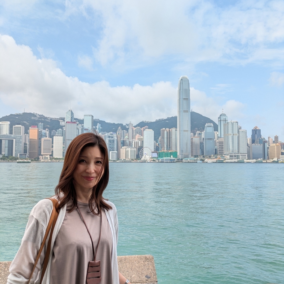 【初めての香港旅行🇭🇰】ビクトリアピークの絶景と香港スイーツ三昧本場足つぼマッサージも♡
