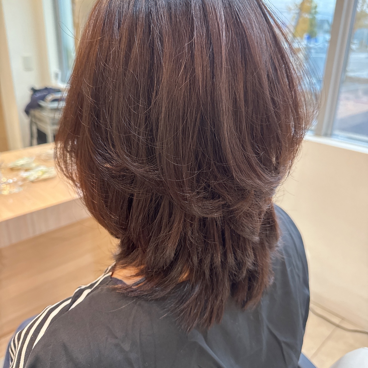 ヘアもネイルも春らしく軽やかにしてみました
