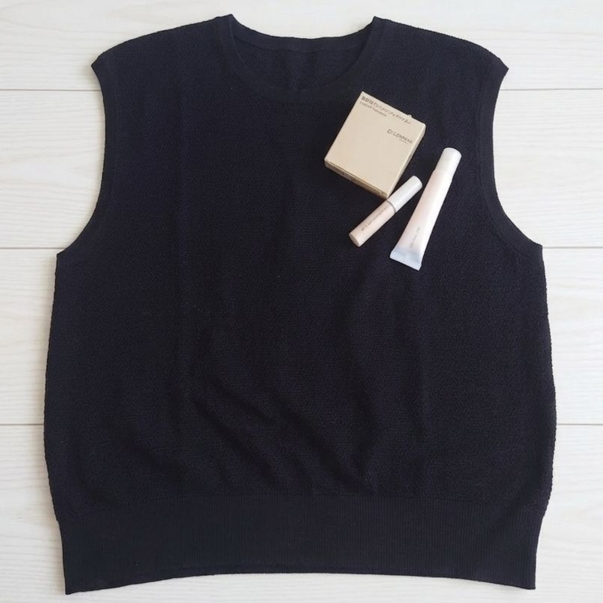 無印良品週間、絶賛開催中。戦利品は、透かし編みニットとベースメイクアイテム３点