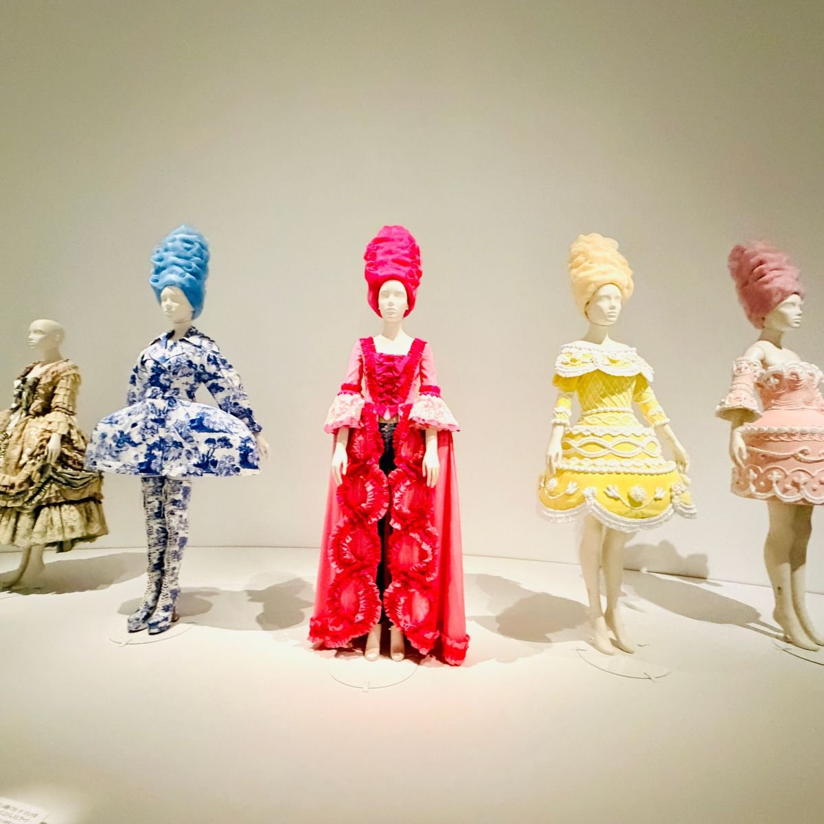 【横浜美術館】国内唯一の開催！「マリー・アントワネット展」と絶景みなとみらいランチ
