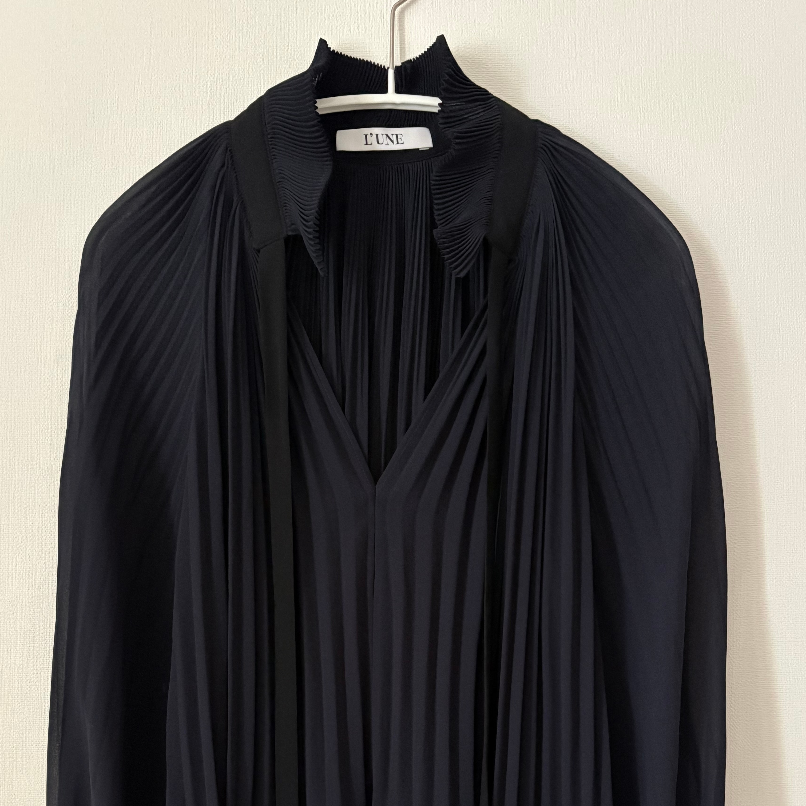 “マジメじゃないネイビー服“が緊急活躍！【エクラ編集部員の偏愛名品図鑑 #20】