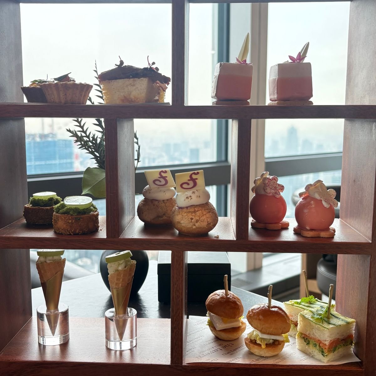 フエギア1833✖️アンダーズ東京　〜香りとのマリアージュ〜　マスカット＆ピーチアフタヌーンティーを味わって来ました！
