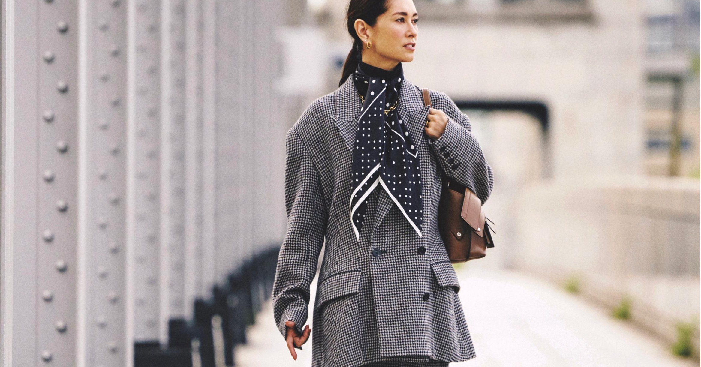 極美品】ZARA ストレッチ テーラードジャケット 千鳥格子 L相当 春コーデ オーバーサイズの千鳥格子柄ジャケットは、スカートとセットアップで