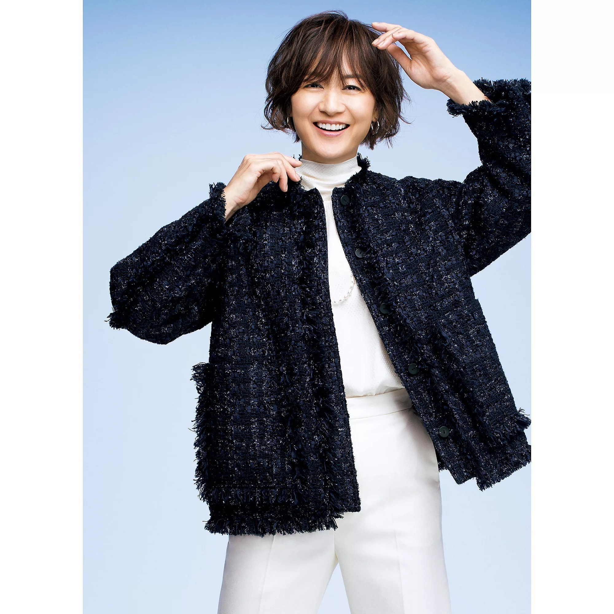 富岡佳子さんがまとう“心ときめく春名品”「DÉPAREILLÉ×éclat」ツイード