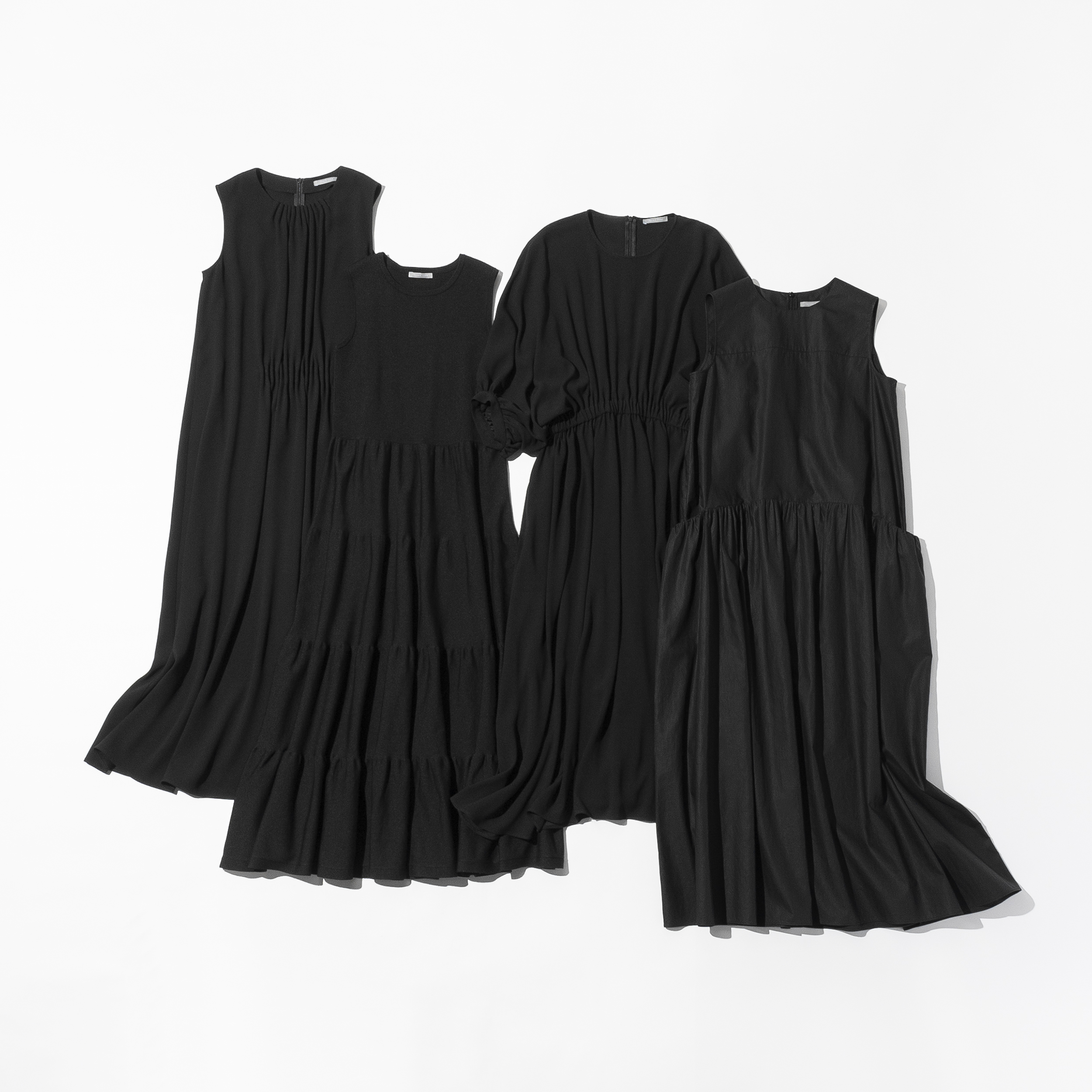 セオリーリュクス】シーンレスで重宝！大人に似合うリトルブラック