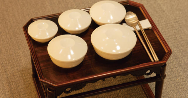 韓国の“今”を感じる器めぐり】注目の現代作家の作品に出会える5