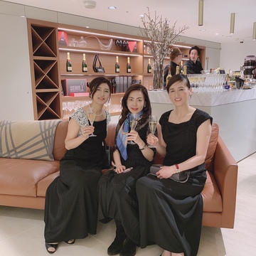 ASTON MARTINのパーティーへ✨