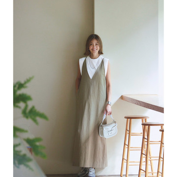 着心地重視でも品よくいられるアースカラーのキャミワンピ！気温26℃｜7/15(土)【50代の毎日コーデ】