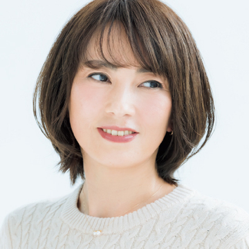 外ハネ毛先を利用したひし形ボブヘアで丸顔悩みを解決！【50代髪型・ヘアスタイル】