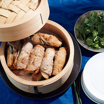 豚肉とかぼちゃが好相性！せいろで食べる「かぼちゃの豚肉巻き蒸し」【料理家ウー・ウェン「蒸し料理」】